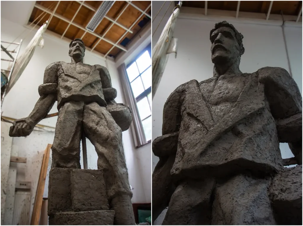 Končan kip Sejalec v glini